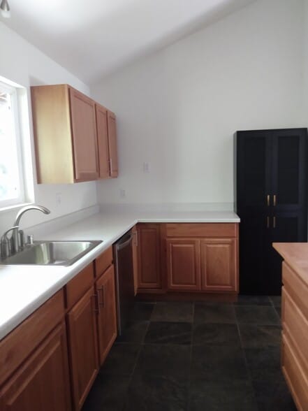 Building Photo - 5736 Orchard Ln