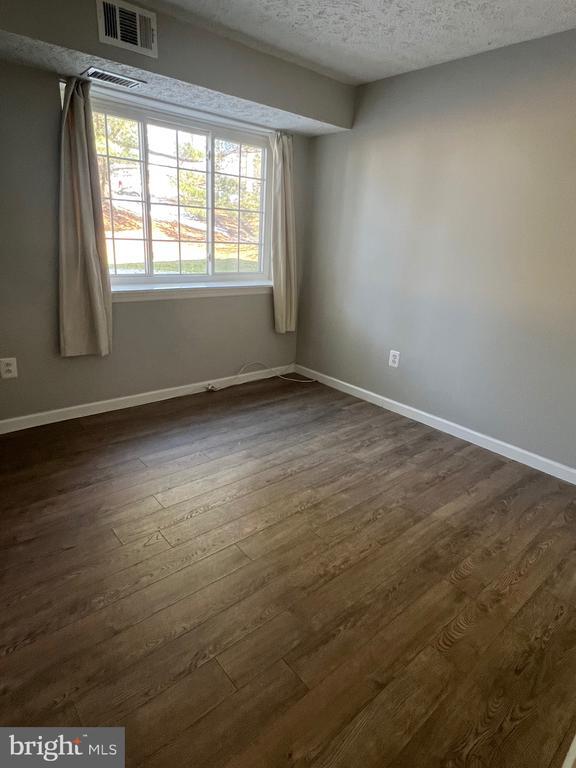 Building Photo - 12209 Peach Crest Dr