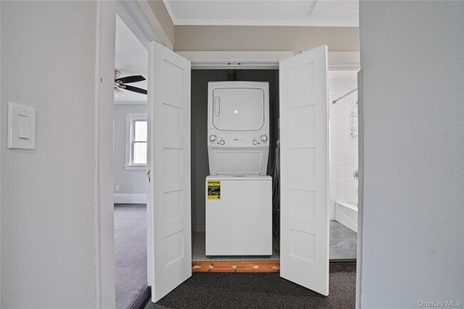 Building Photo - 9 Ridgeview Ave