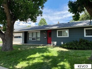 Building Photo - Awesome Four Bedroom Home by CSU Campus!