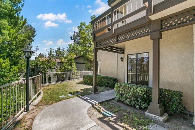 Building Photo - 22757 Lakeway Dr