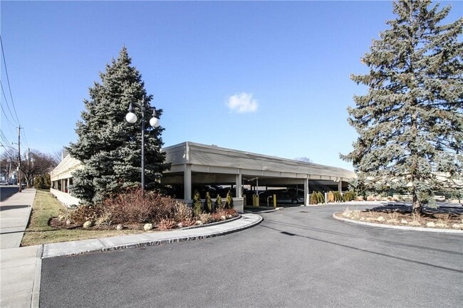 Building Photo - 1 Landmark Sq