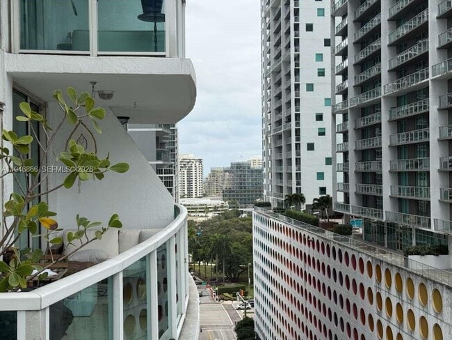 Building Photo - 41 SE 5th St