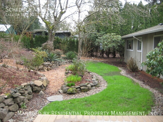 Building Photo - 7730 SW 87th Ave