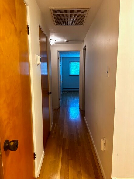 Building Photo - 1 High Acres Dr