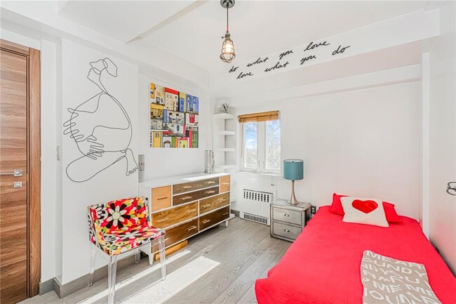 Building Photo - 3567 Shore Pkwy