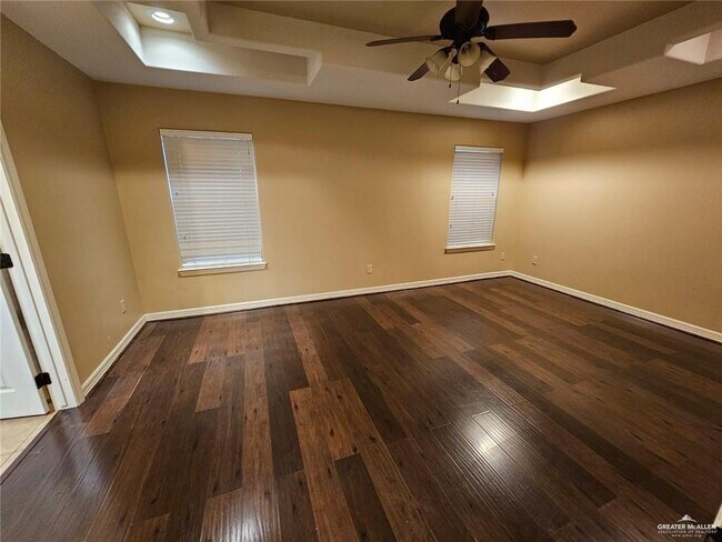 Building Photo - 20 20th St