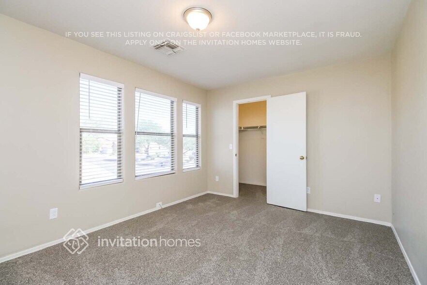 Building Photo - 4125 E Hide Trail