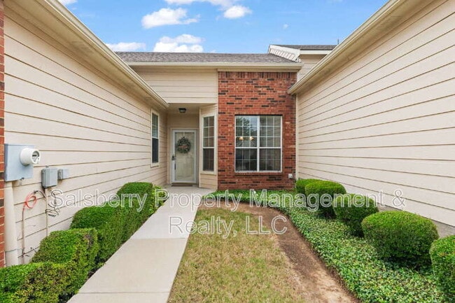Building Photo - 252 Heritage Hill Dr