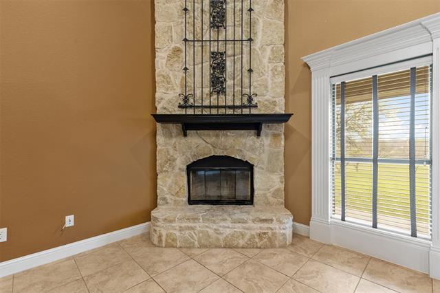 Building Photo - 389 Scenic View Dr