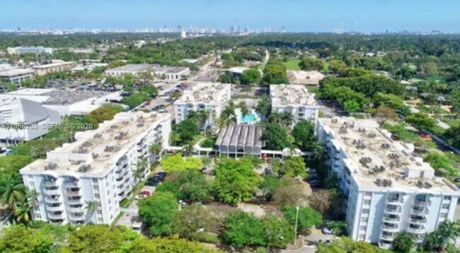 Building Photo - 492 NW 165th St