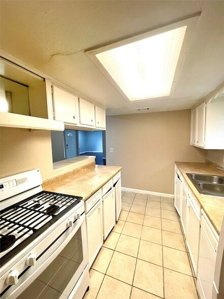 Building Photo - 11906 Binghampton Drive