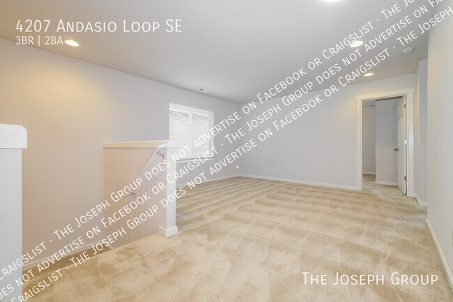 Building Photo - 4207 Andasio Loop SE
