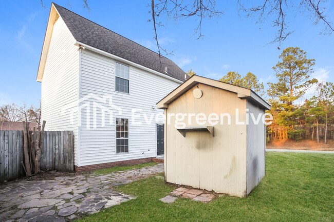 Building Photo - 201 Ambling Cir