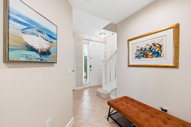 Building Photo - 11850 Valencia Gardens Ave