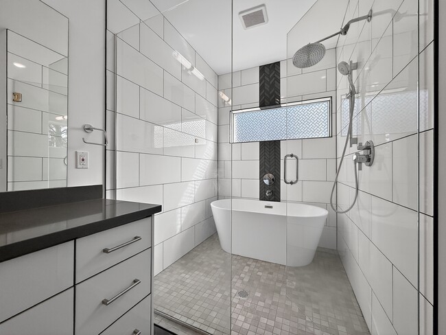 Building Photo - 809 NW 52nd St