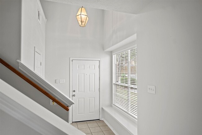 Building Photo - 235 W Stedhill Loop