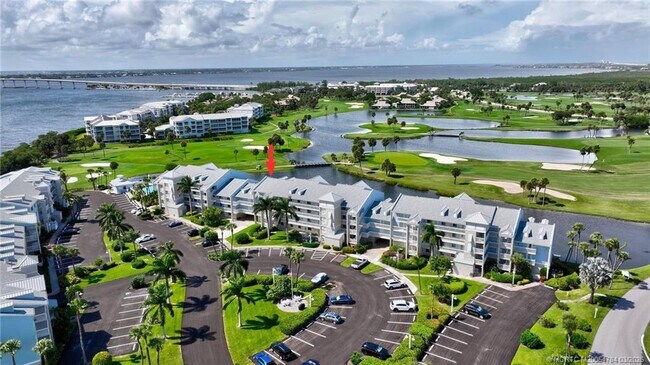 Building Photo - 40 NE Plantation Rd