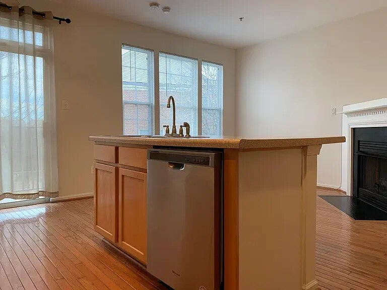 Kitchen Island - 410 Redland Blvd