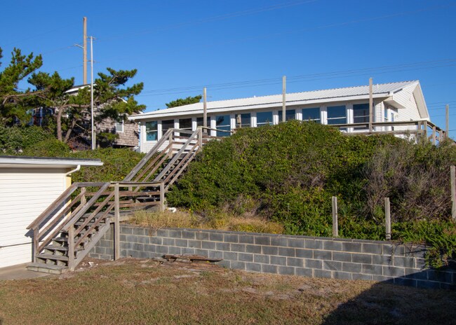 Building Photo - 506 Ocean Dr