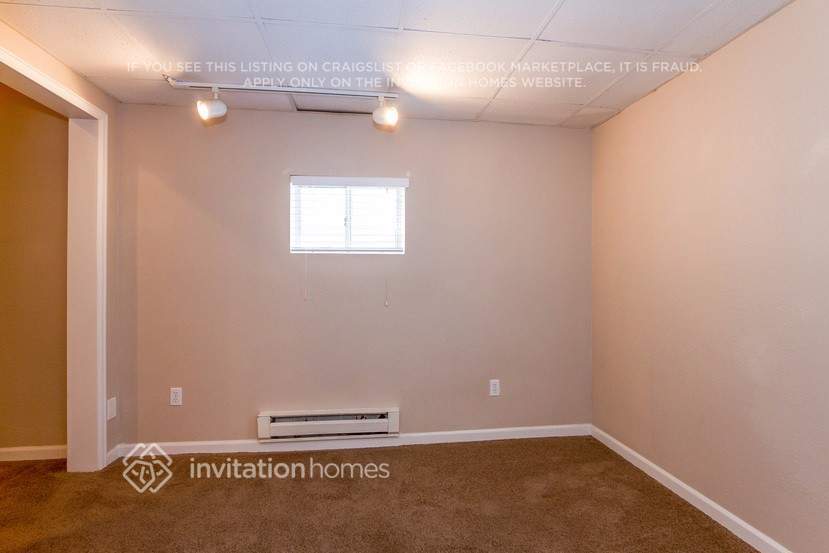 Building Photo - 1497 S Andes Way