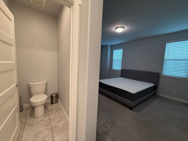 Building Photo - Pristine Condo in Monterey Village Gated Community