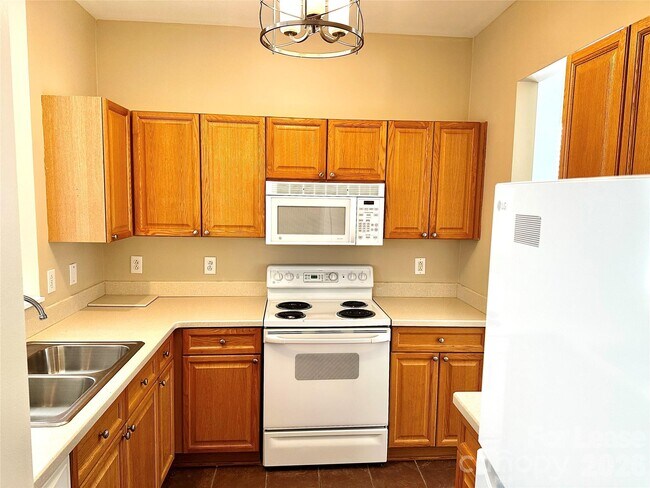 Building Photo - 19425 Booth Bay Ct