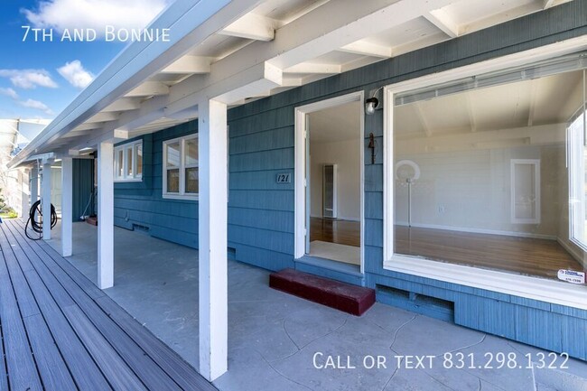 Building Photo - Charming 2 Bed, 1 Bath Home – Prime Coasta...