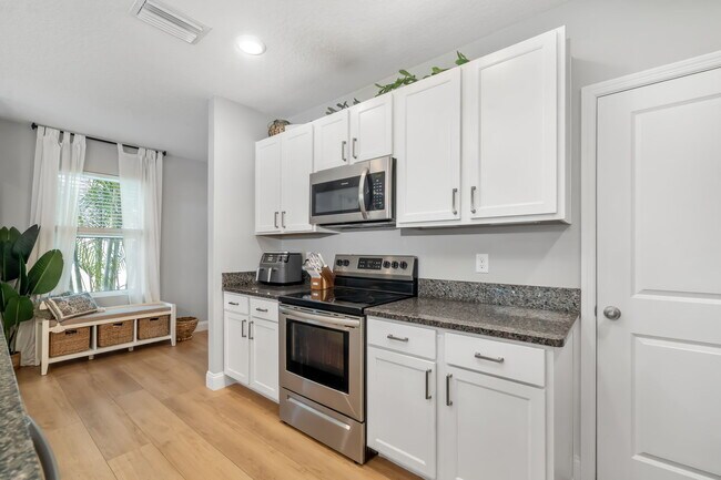 Building Photo - 4873 Silver Topaz St