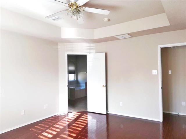 Building Photo - 1724 River Oaks Dr