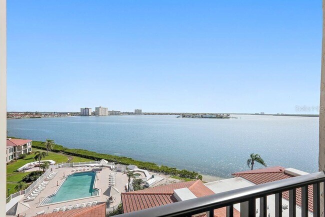 Building Photo - 6322 Palma Del Mar Blvd S