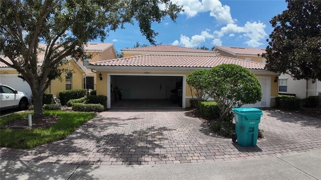 Building Photo - 8561 Insular Ln