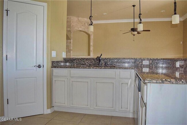 Building Photo - 14016 Rainbow Point Dr