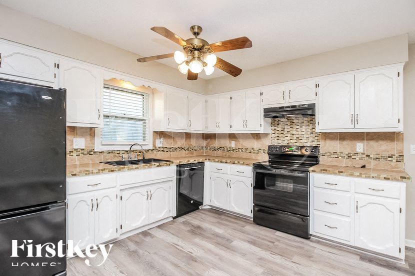 Building Photo - 1912 NW 62nd Terrace