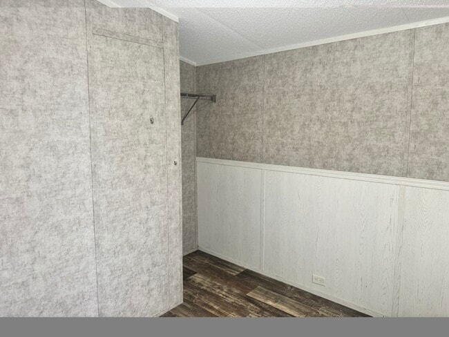Building Photo - 20 Co Rd 569