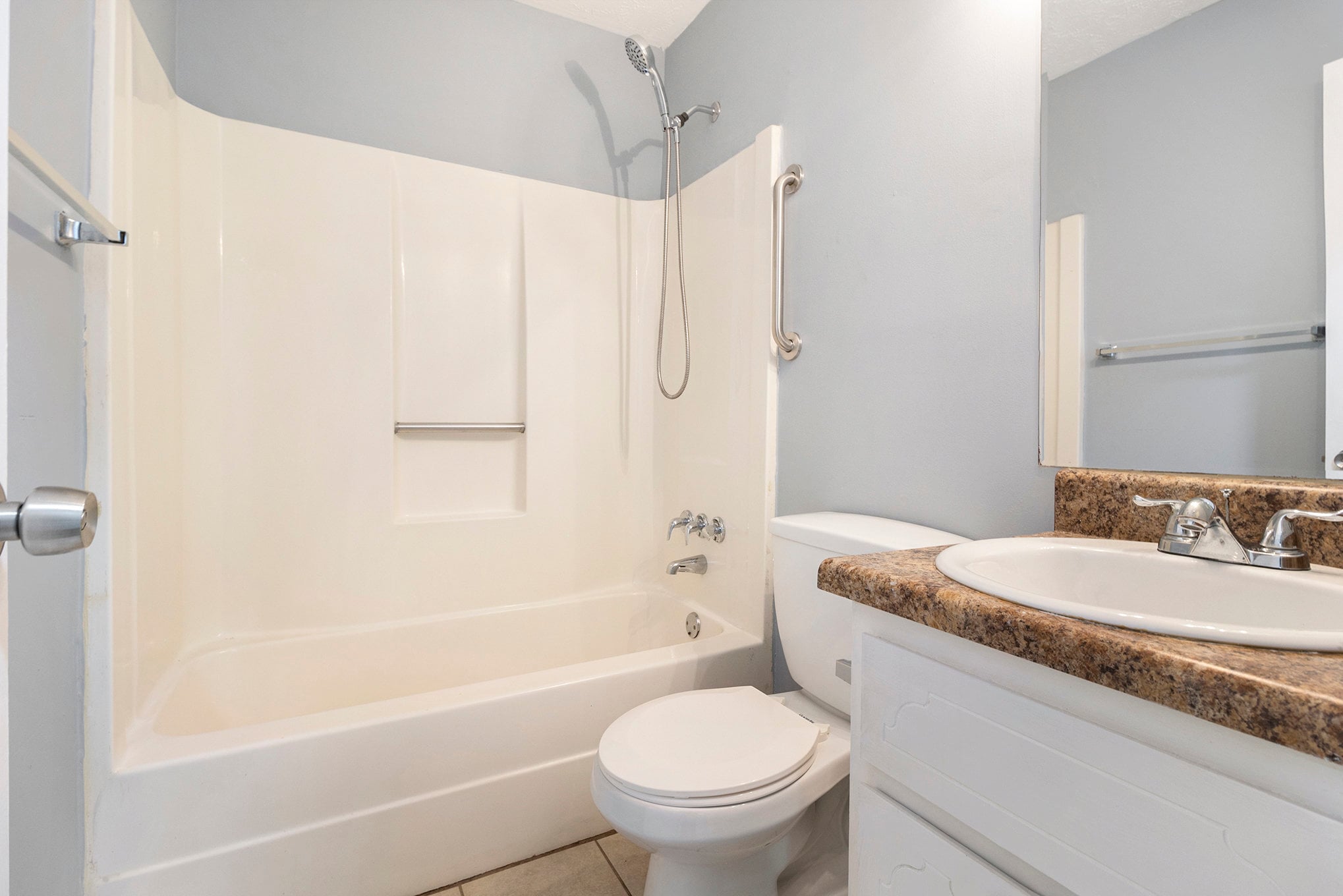 Building Photo - 1117 Summer Brook Rd