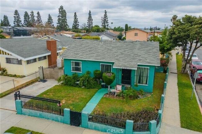 Building Photo - 13320 S Vesta Ave