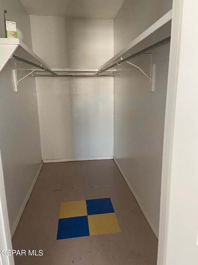 Building Photo - 10523 Gran Cima Ln