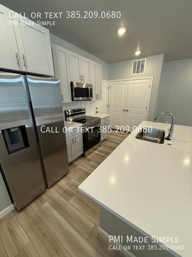 Building Photo - 348 N Colonnade Rd