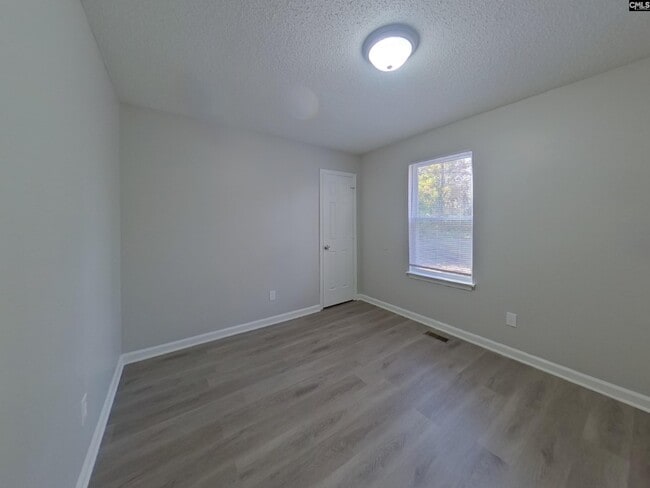 Building Photo - 305 Trowbridge Rd