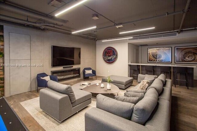 Building Photo - 1100 Biscayne Blvd