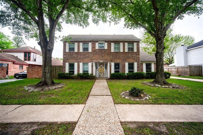 Building Photo - 15319 Paseo Del Rey Dr