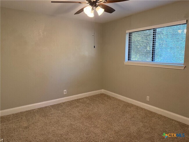 Building Photo - 506 Pecos Trail