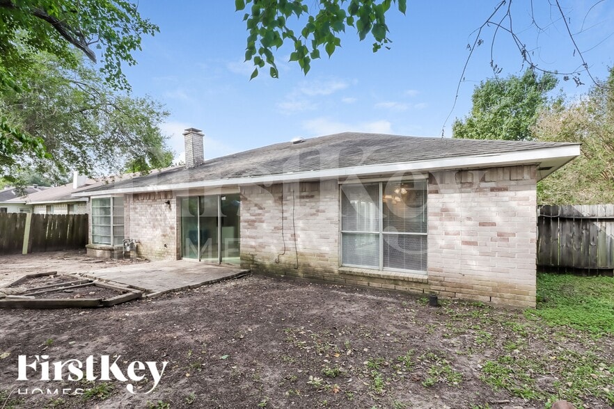 Building Photo - 7431 Navidad Rd