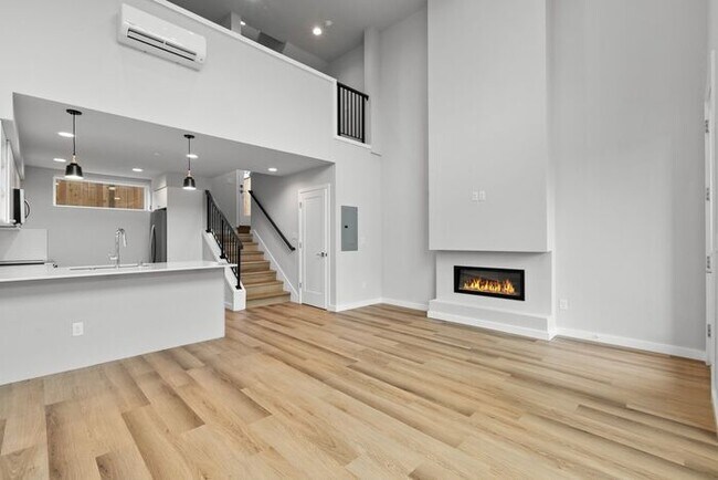 Building Photo - Stunning Brand-New Ballard Townhome with Air Conditioning