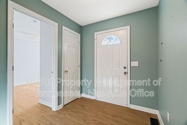 Building Photo - 1630 Lillian Cir