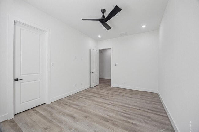 Building Photo - 6644 Lozier St