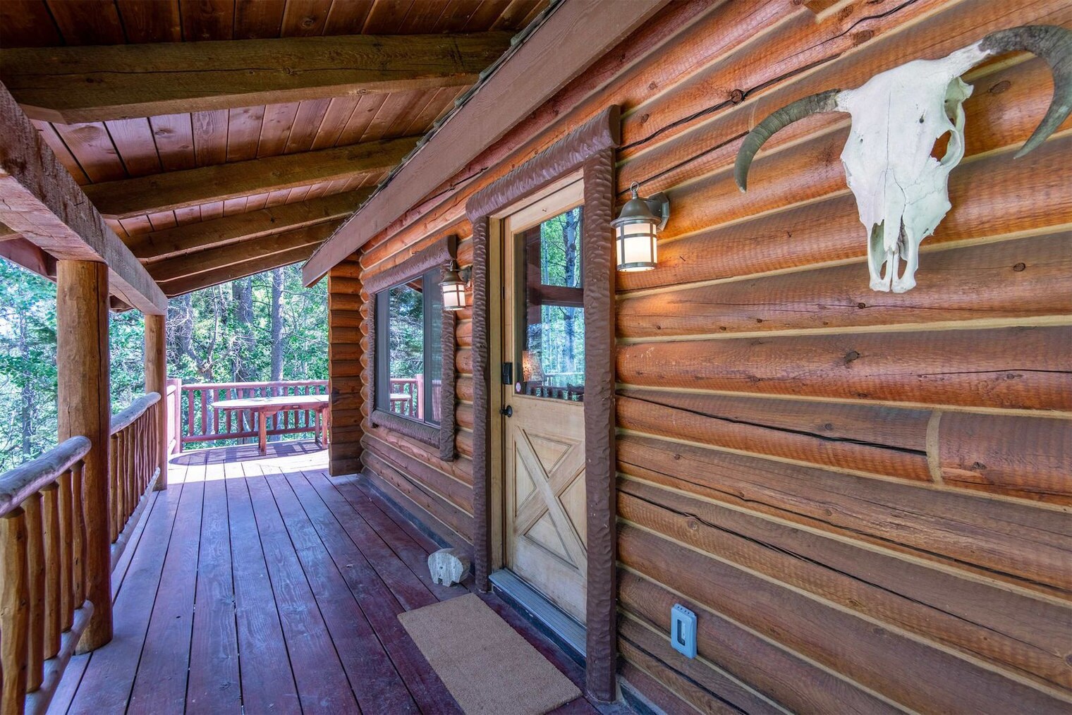 Building Photo - 7204 Pine Tree Rd