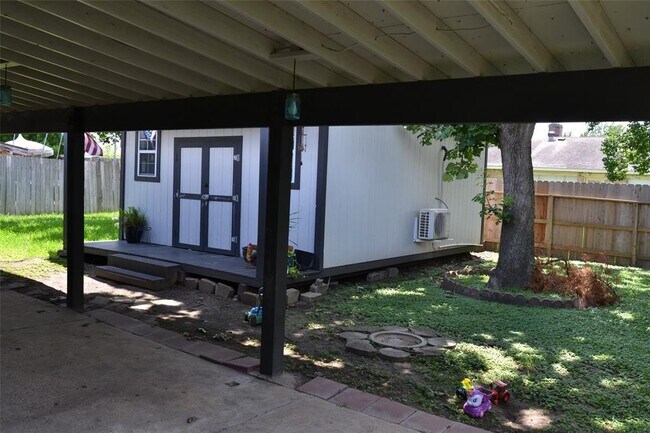 Building Photo - 10530 Permian Dr