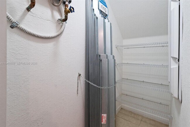 Building Photo - 20814 NE 5th Ct